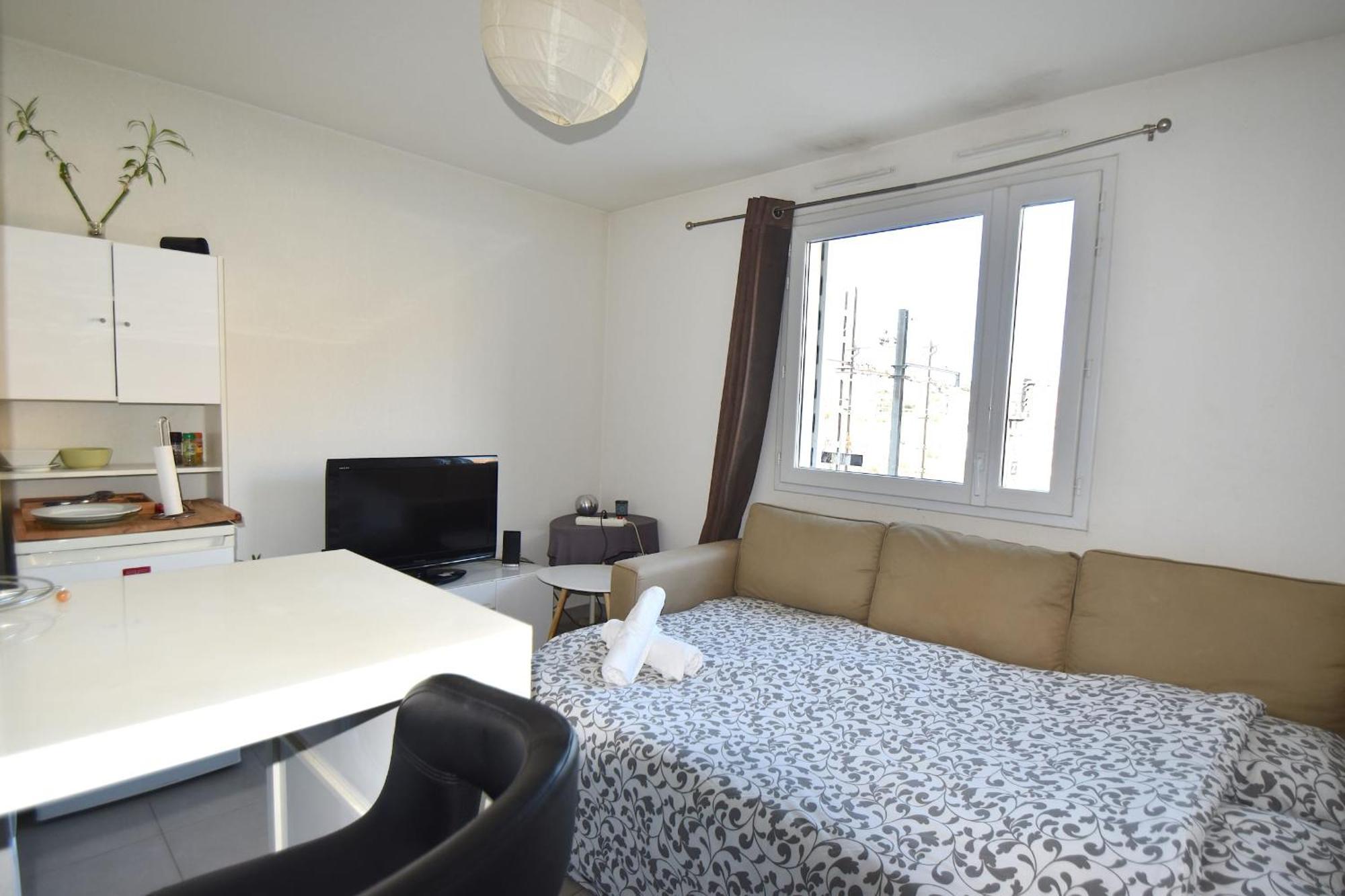 Studio Gare St Roch 1Er Etage - Air Rental Montpellier Exteriér fotografie