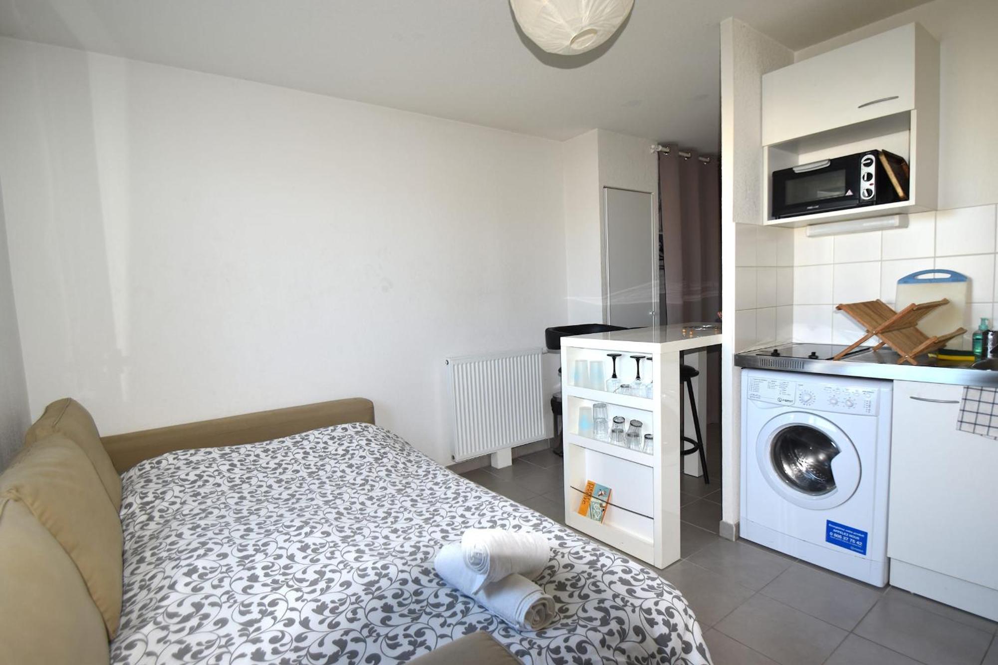 Studio Gare St Roch 1Er Etage - Air Rental Montpellier Exteriér fotografie